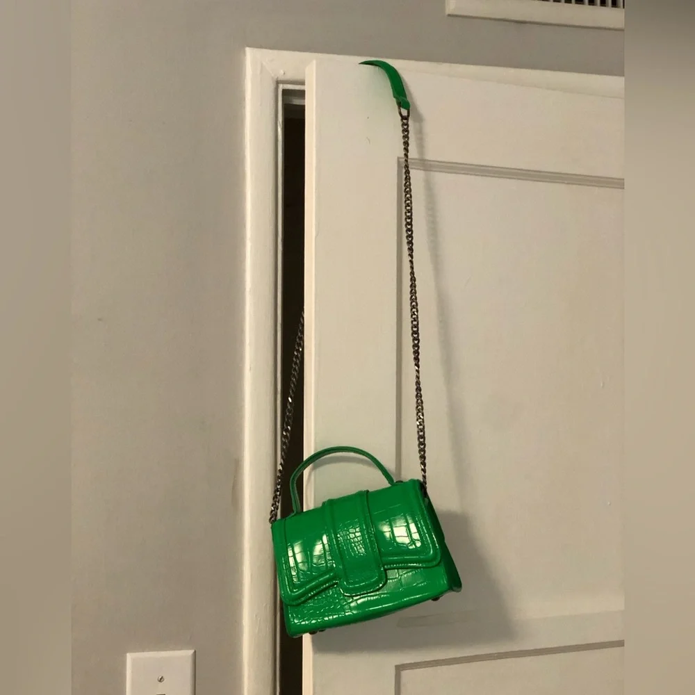 Zara Purse. Bright Green. Faux Crocodile texture. Brand new. - Picture 1 of 6